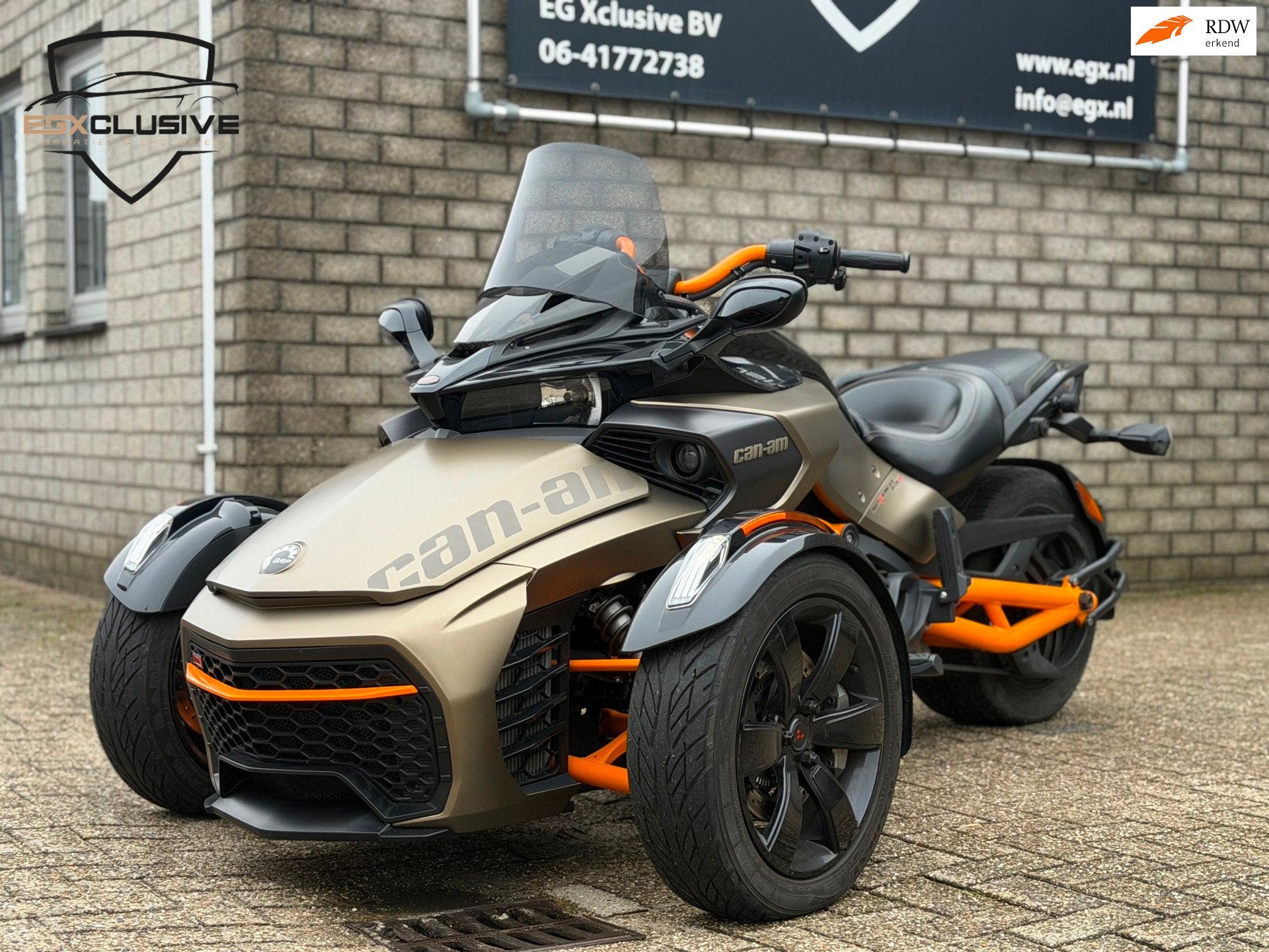 Can-Am Tour Spyder F3-S SM6 Akrapovic Carbon 2020 19Dkm, Motoren, 1330 cc, Meer dan 35 kW