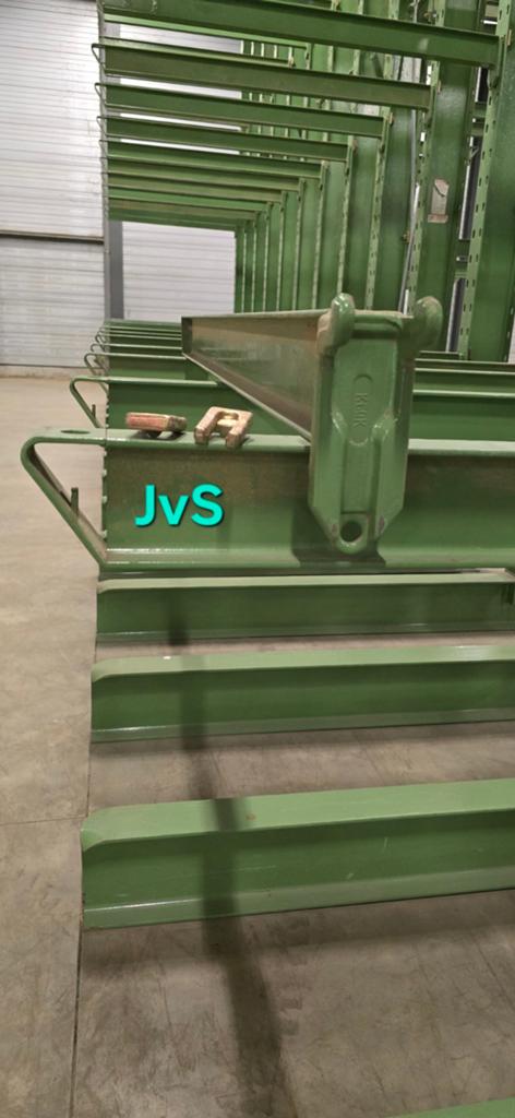 Draagarm draagarmen OHRA inhaak armen IPE120 lengte 1800mm, Ophalen, Gebruikt, IJzer