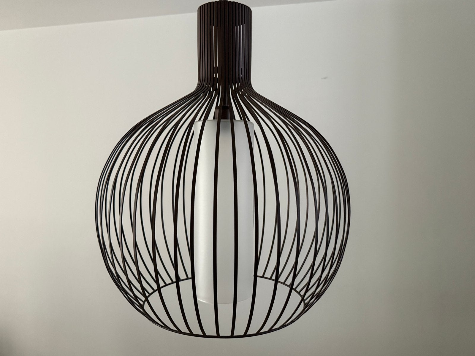 Moderne hanglamp met metalen spijlen en glazen cilinder, Ophalen, Zo goed als nieuw, Metaal, E27 (groot)