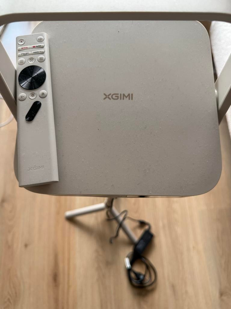 XGIMI Elfin Flip Beamer + Beamerstand - Zo goed als nieuw, Ophalen, Zo goed als nieuw, LED