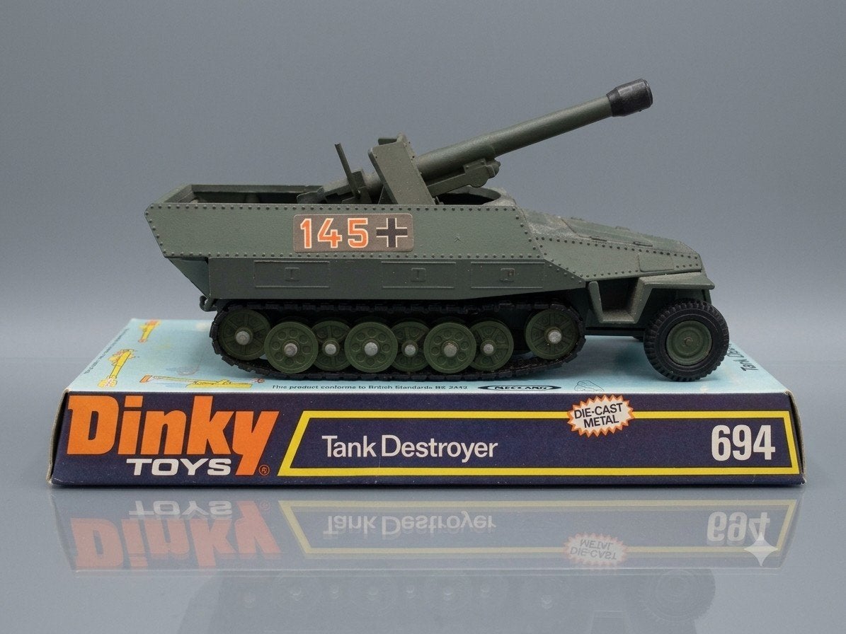 DINKY TOYS 694 HANOMAG TANK DESTROYER, Overige merken, Tank, 1:32 tot 1:50, Nieuw