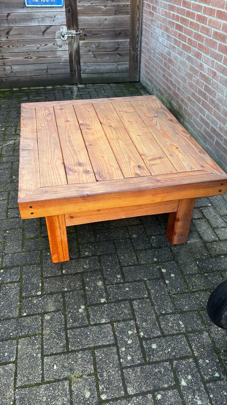 Douglas bijzet tafel, Ophalen, Zo goed als nieuw, Rechthoekig, Hout