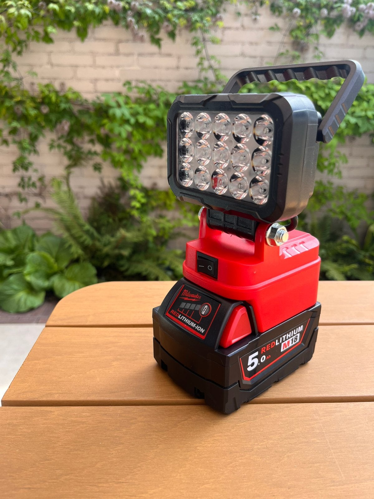 LED lamp voor Milwaukee M18 accu’s - nieuw, Ophalen of Verzenden, Nieuw