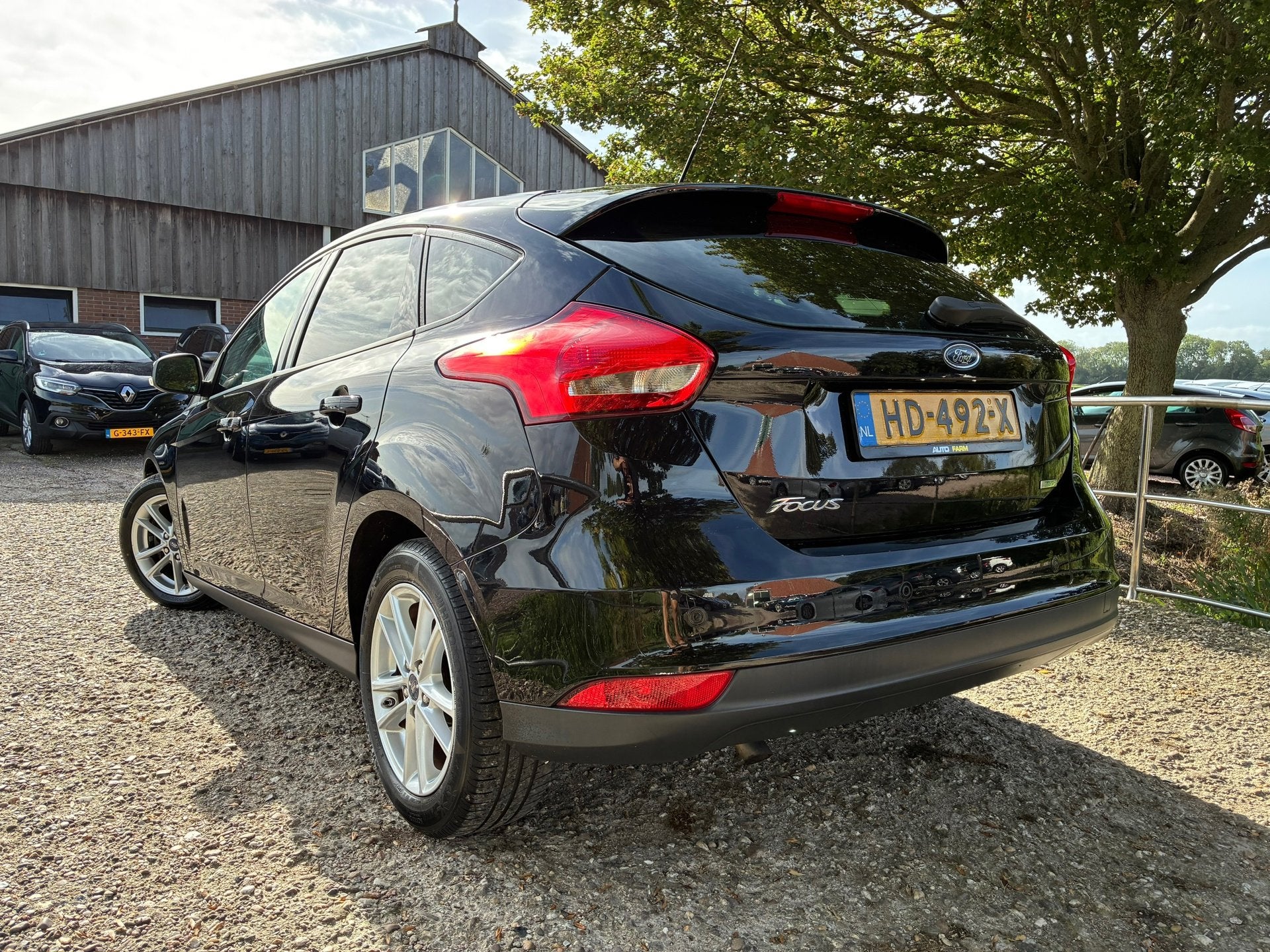 Ford Focus 1.0 Trend Edition | Navi + Cruise + Airco nu €4, Gebruikt, 635 kg, Zwart, Bedrijf