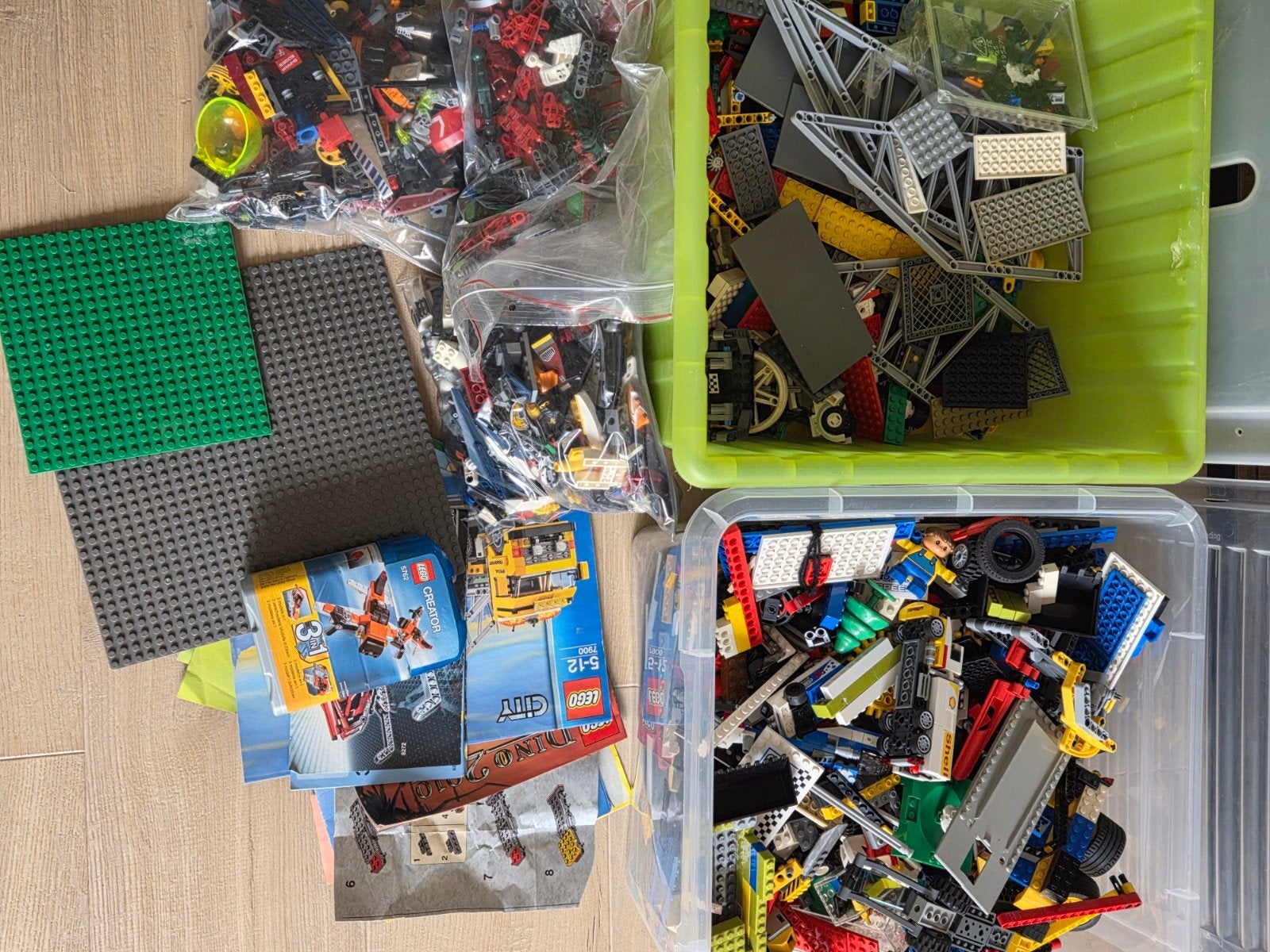 2 bakken met Lego, Ophalen
