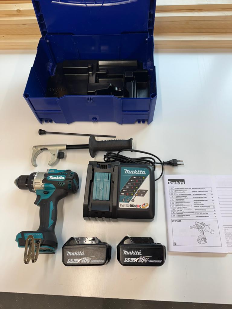 Makita Dhp 486 lxt accuklopboor  met 2x 5.0 ah accu en lader, Ophalen, Zo goed als nieuw, Boor- en Schroefmachine, Variabele snelheid