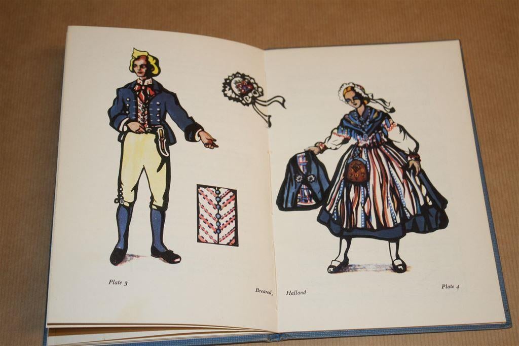 Dances of Sweden [1959]. Handboek Europese volksdansen., Boeken, Ophalen of Verzenden, Gelezen, Toneel