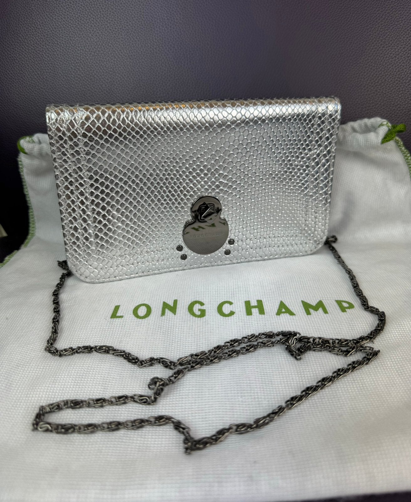 LONGCHAMP Cavalcade Silver Metallic Leather Crossbody Wallet, Ophalen of Verzenden, Zo goed als nieuw, Overige kleuren, Schoudertasje
