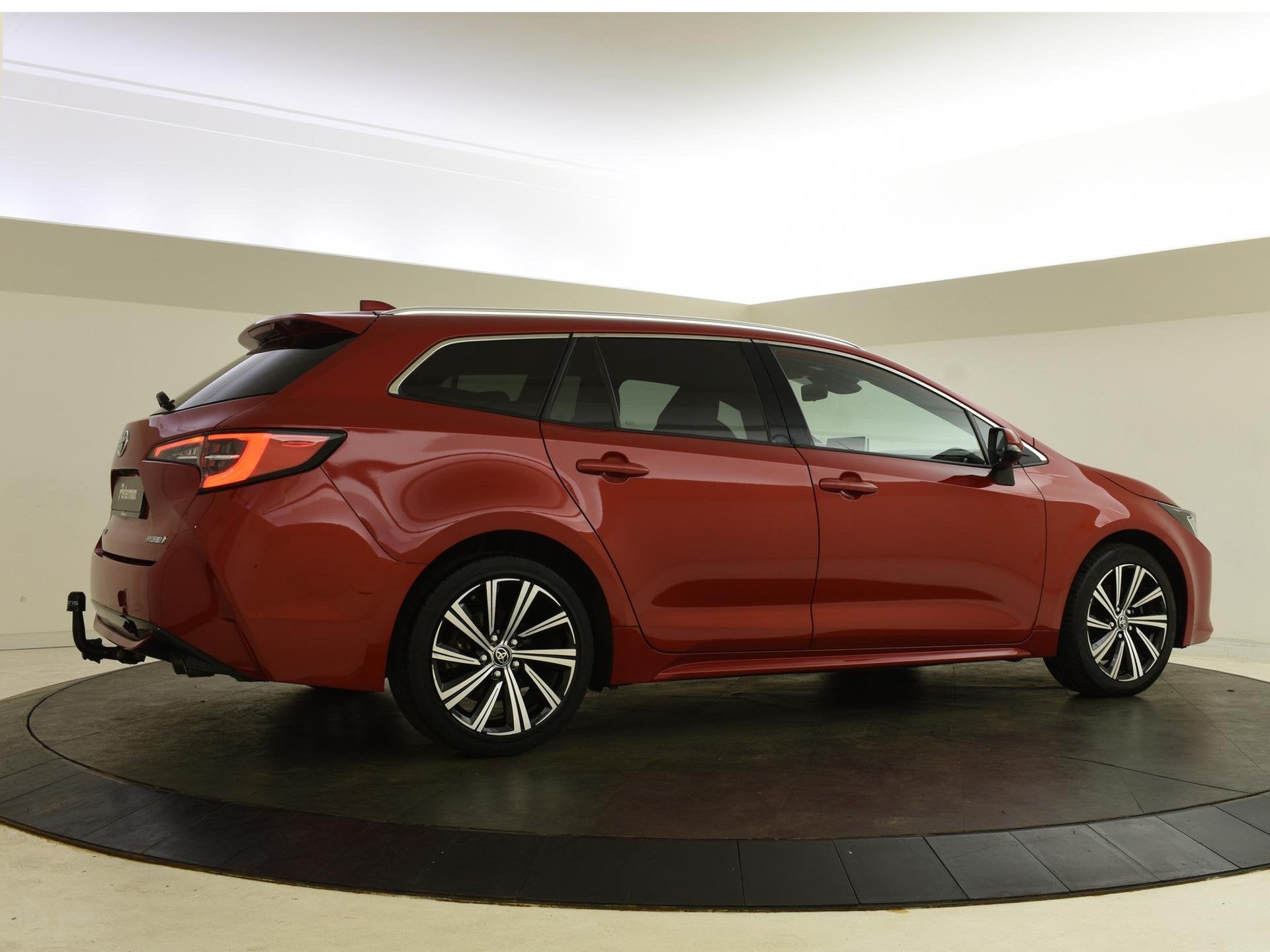 Toyota Corolla Touring Sports 2.0 Hybrid Business Plus | Tre, Auto's, 450 kg, Gebruikt, Origineel Nederlands, Hybride Elektrisch/Benzine