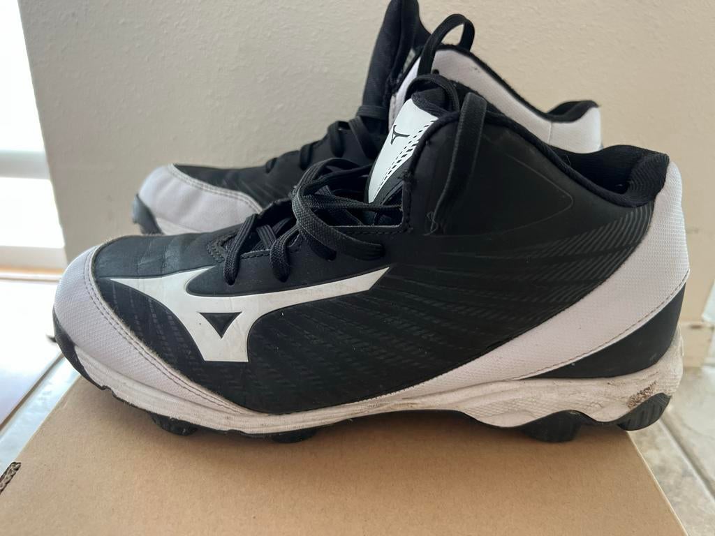 Mizuno outdoor korfbalschoen maat 40,5 - Nette staat, Sport en Fitness, Korfbal, Ophalen of Verzenden, Zo goed als nieuw, Schoenen