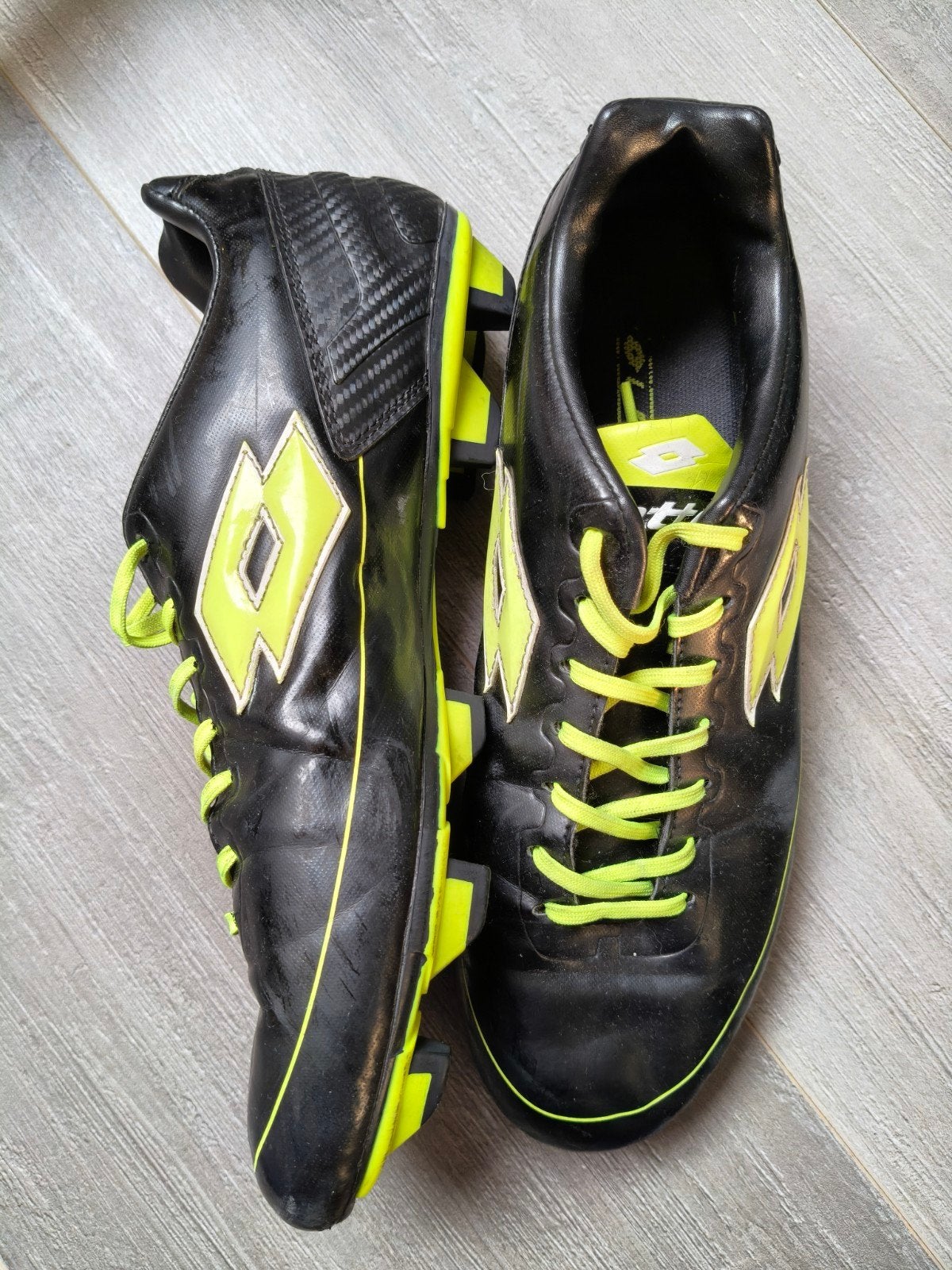 Lotto Space voetbalschoenen, Ophalen of Verzenden, Zo goed als nieuw, Schoenen