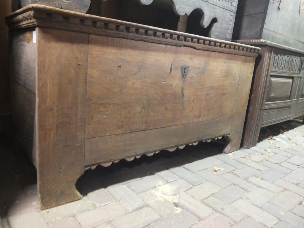 Antieke dekenkist met versieringen, Ophalen of Verzenden