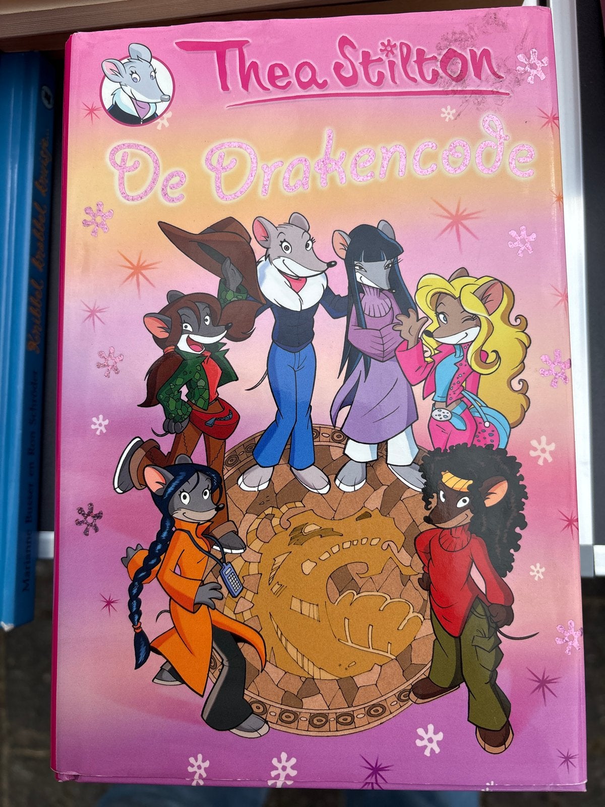 Thea Stilton - De Drakencode (Kinderboek), Ophalen of Verzenden, Gelezen, Fictie