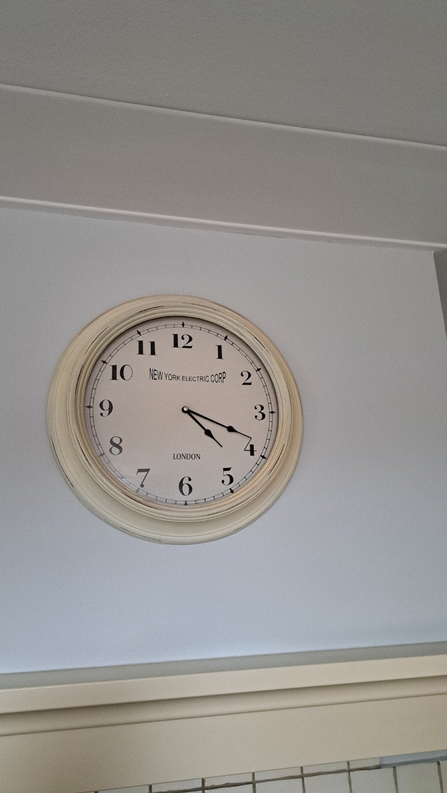 Stijlvolle Wandklok 40cm - New York Electric Corp London, Ophalen, Wit, Analoog, Werkt op batterijen