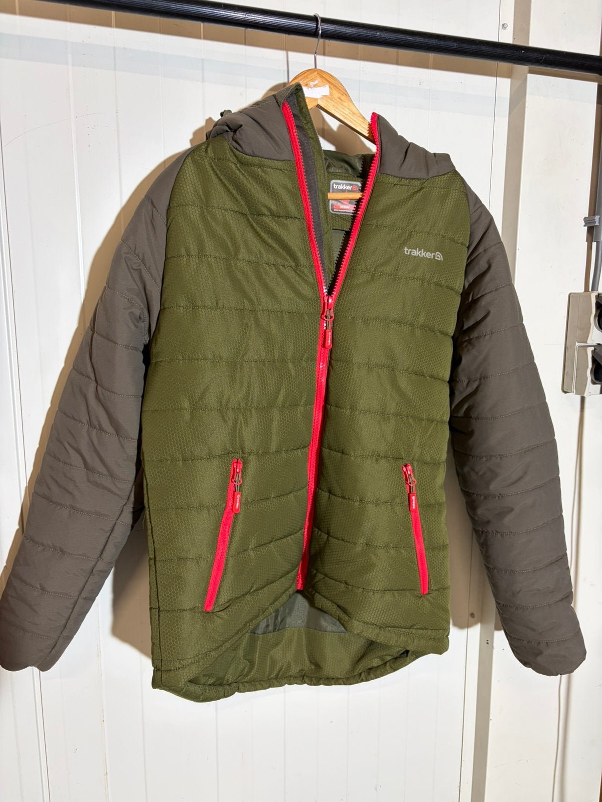 Maat M karperkleding / thermokleding fox trakker shimano, Ophalen of Verzenden, Gebruikt