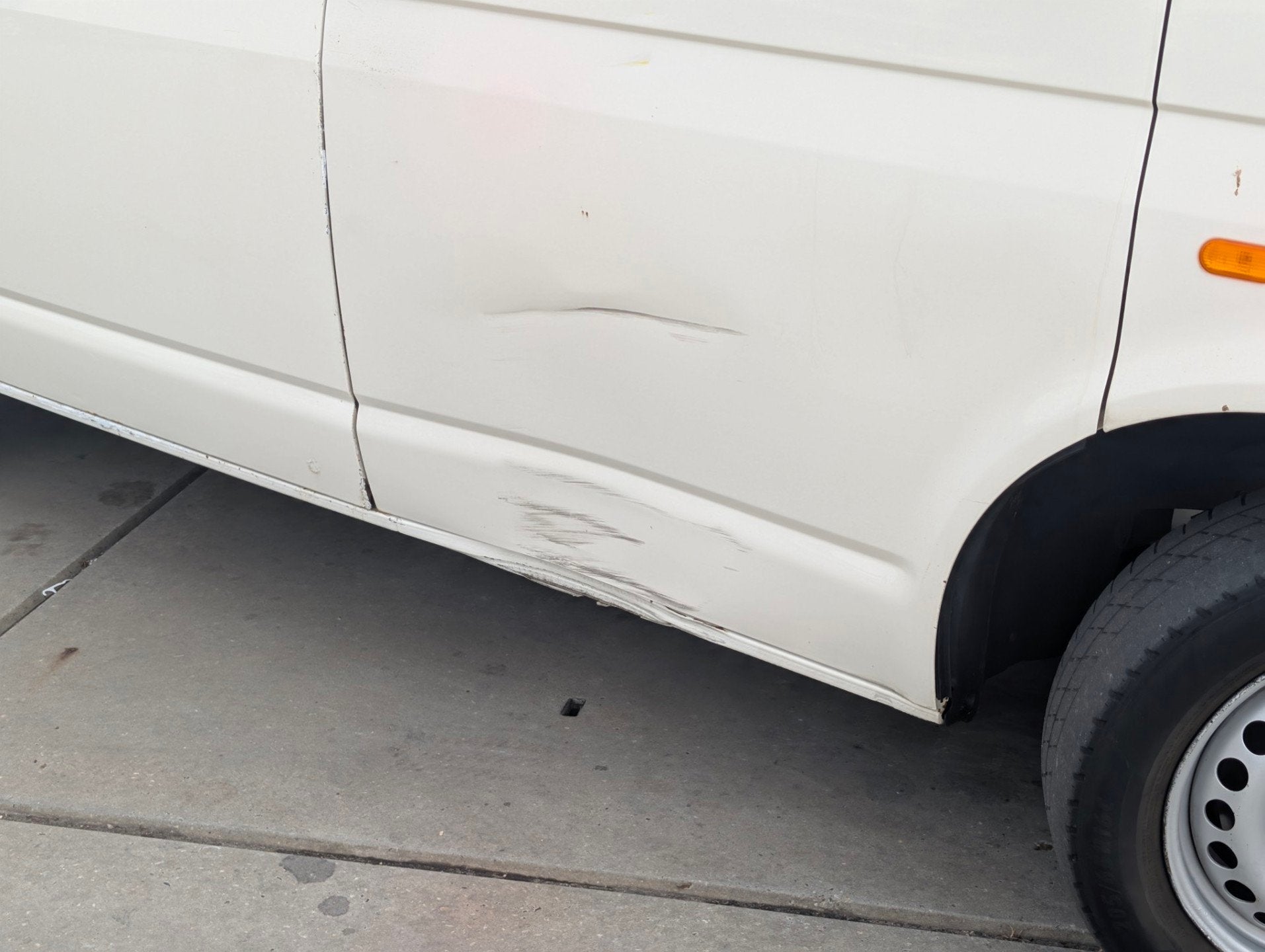 Volkswagen Transporter 1.9 TDI 300 T800 Trendline DC - LEES, Voorwielaandrijving, 4 cilinders, Volkswagen, Origineel Nederlands