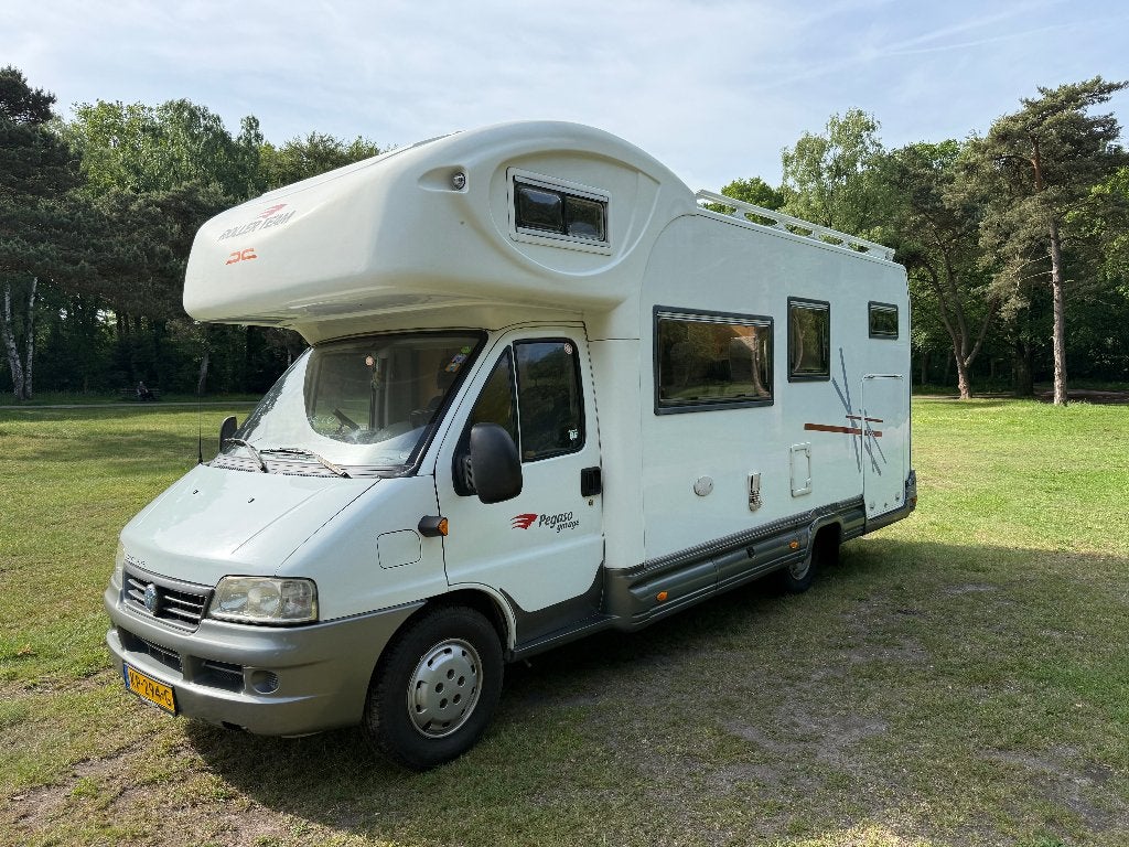 Camper - Rollerteam - Trigano, Caravans en Kamperen, Campers, Overige merken, Ringverwarming, Fiat, Particulier