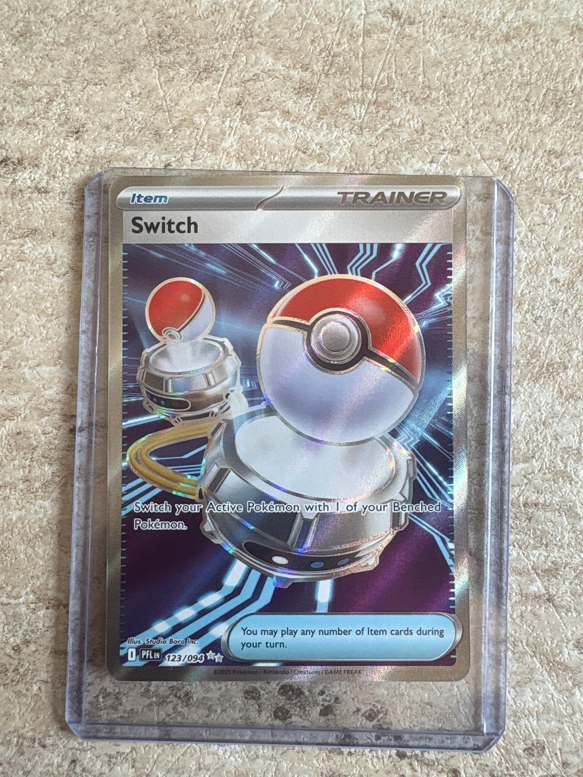 Pokémon TCG Switch Trainer Kaart - Full Art Foil, Ophalen of Verzenden, Zo goed als nieuw, Losse kaart, Foil