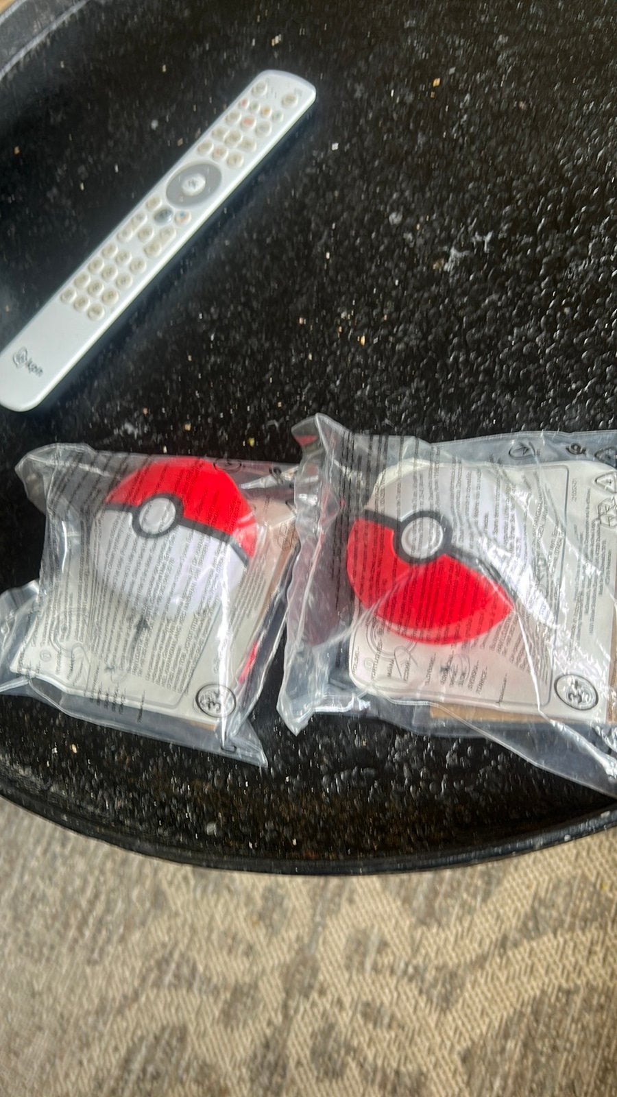 McDonalds 2019 sealed Pokemon promo kaarten, Ophalen