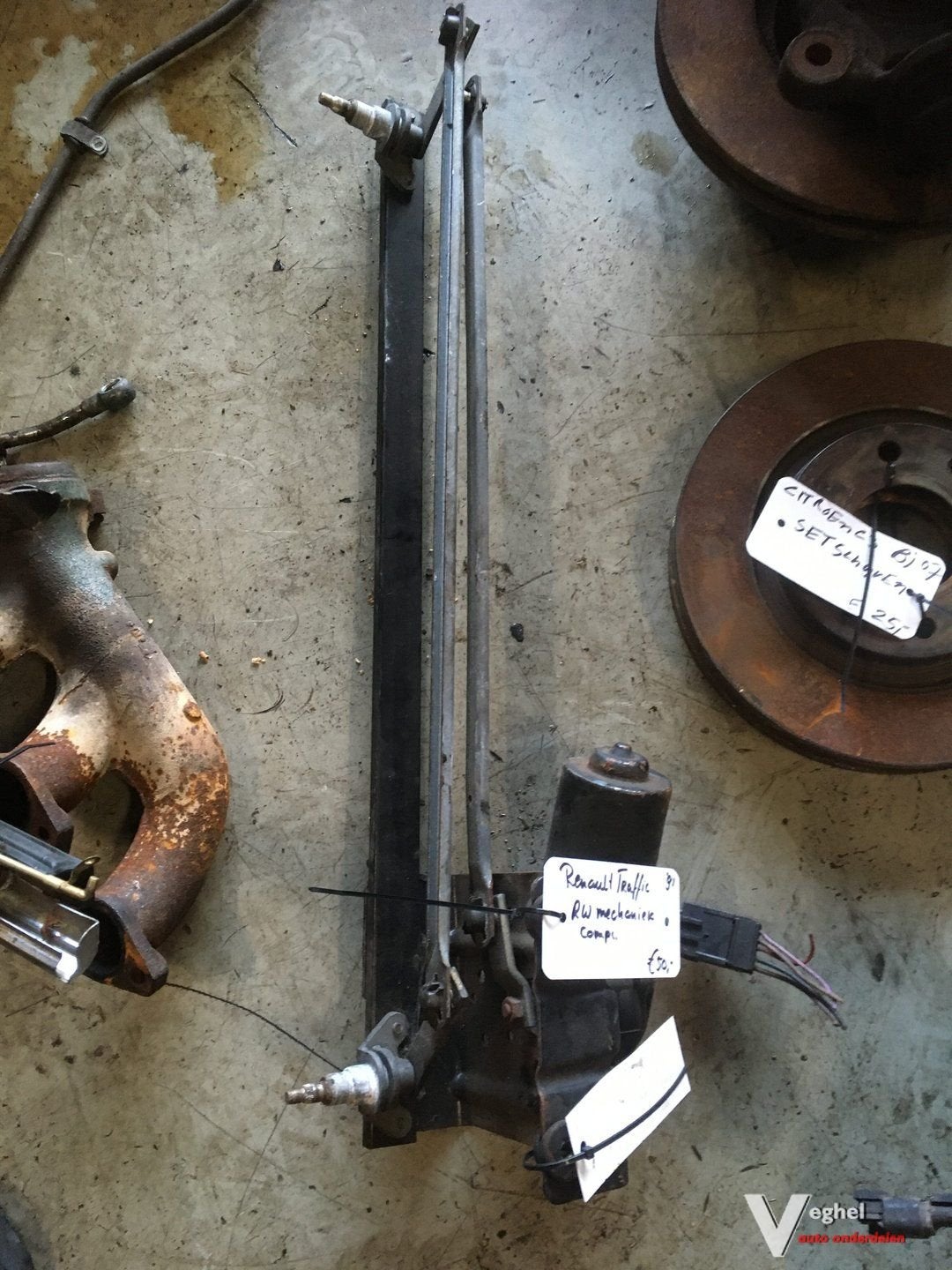 Renault Traffic 1991 Ruitenwissermech + motor