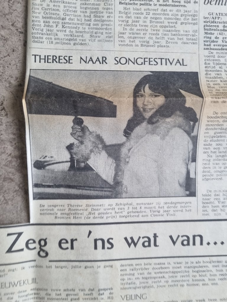 Therese Steinmetz naar een songfestival in Roemenië (1970), Verzamelen, Ophalen of Verzenden, 1960 tot 1980, Knipsel(s)