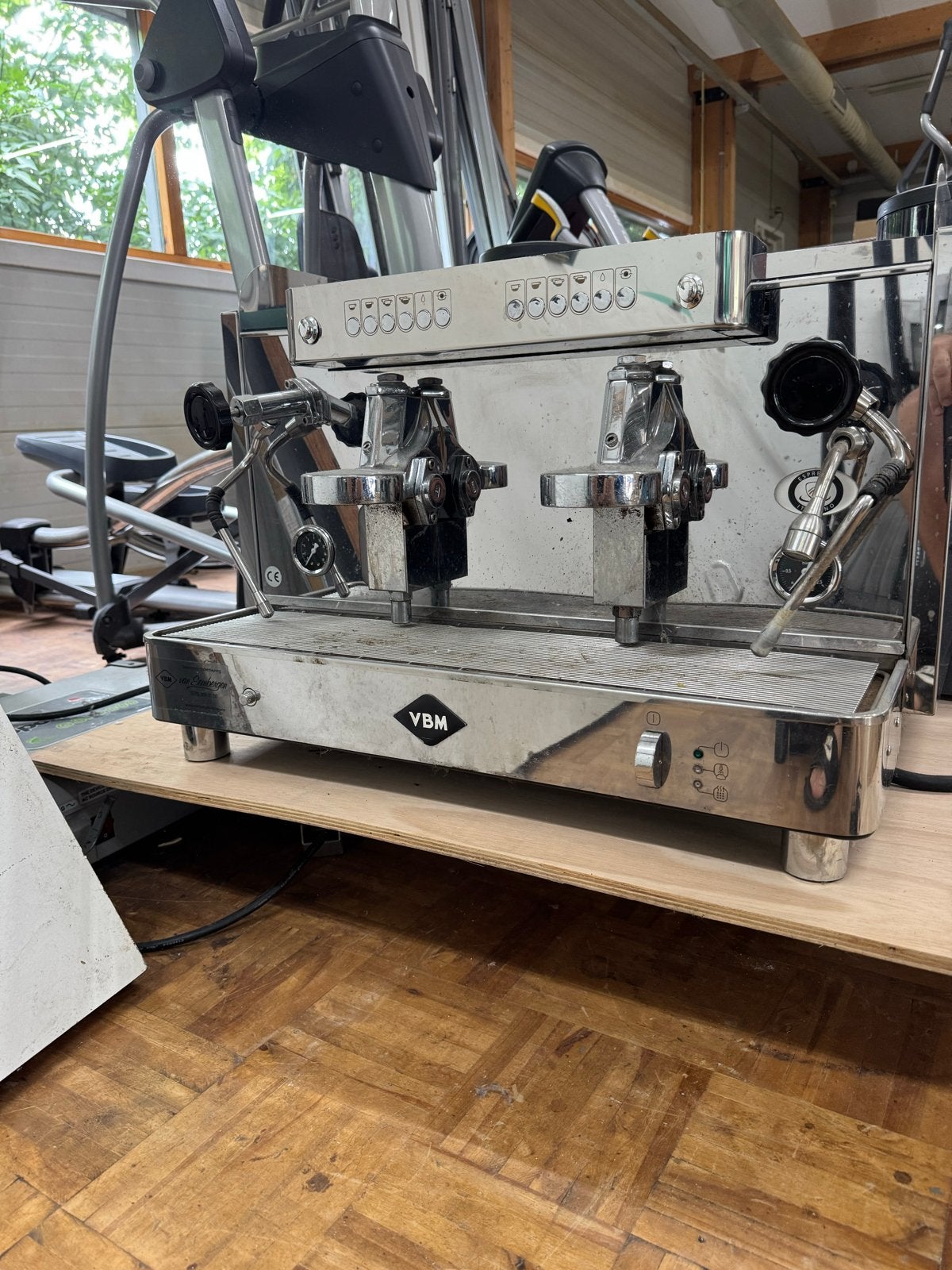 Vbm classic hx 19.61 electronic, Afneembaar waterreservoir, Gebruikt, Espresso apparaat, 10 kopjes of meer