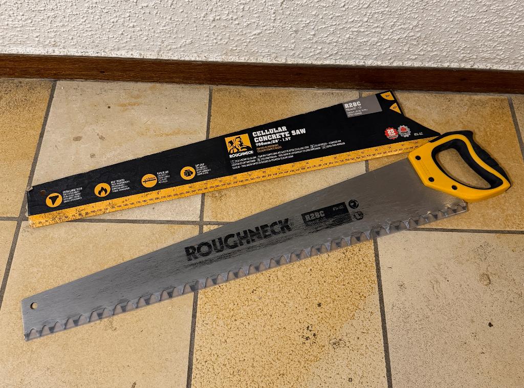 Roughneck Cellular Concrete SAW 700mm, Doe-het-zelf en Verbouw, Gereedschap | Handgereedschap, Ophalen, Zo goed als nieuw