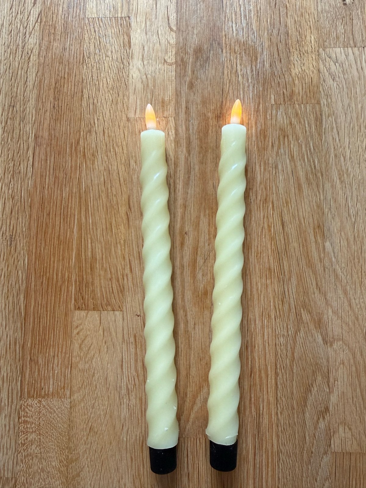 Set van 2 LED Kaarsen op Batterij met Drukknop, Ophalen, Kunststof, Nieuw, Crème