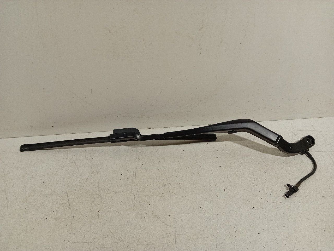 Ruitenwisserarm links voor Polestar Polestar, Onderdelen@venauto.nl, Van der Ven Autorecycling B.V., Gebruikt, Ettenseweg 76, 4706 PB Roosendaal, The Netherlands