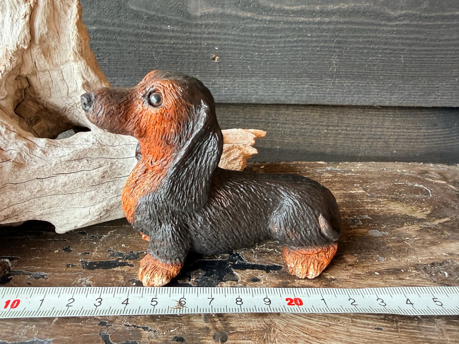 Schattig Teckel Beeldje - Handgemaakt Hondenbeeld, Ophalen of Verzenden, Zo goed als nieuw, Dier