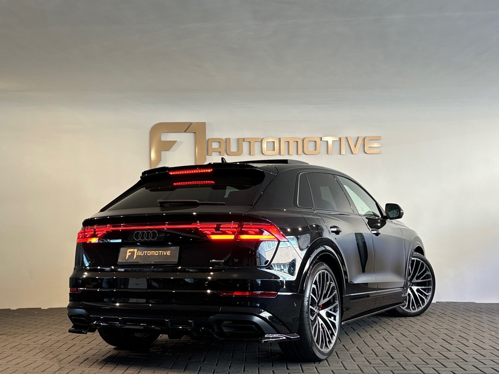 Audi Q8 60 TFSI e quattro S Line Compet Pano|RS Seat|HuD|B&O, Automaat, Dealer onderhouden, Gebruikt, 2995 cc