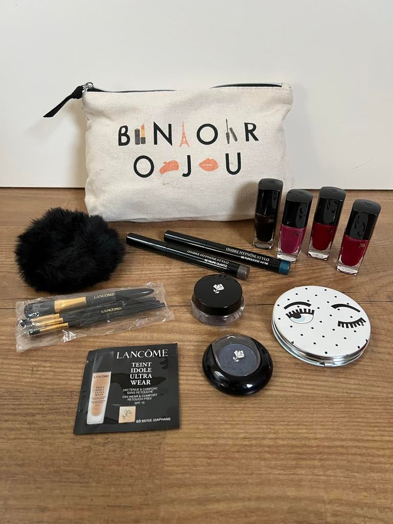 Lancôme Make-up Set met Tasje en Diverse Producten, Sieraden, Tassen en Uiterlijk, Uiterlijk | Cosmetica en Make-up, Zo goed als nieuw