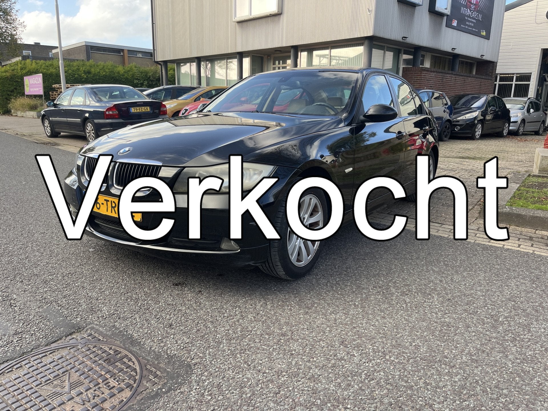 BMW 3 Serie 318i High Executive Nette goed rijdende 318i (LE, Achterwielaandrijving, 4 cilinders, Zwart, Handgeschakeld