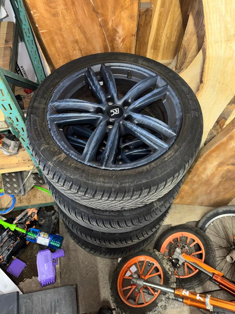 17 inch velgen met banden voor Golf 7 (4 stuks), Ophalen, Gebruikt, Banden en Velgen, 17 inch