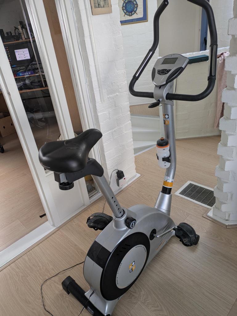 Eenvoudige hometrainer, Ophalen, Gebruikt, Metaal, Hometrainer