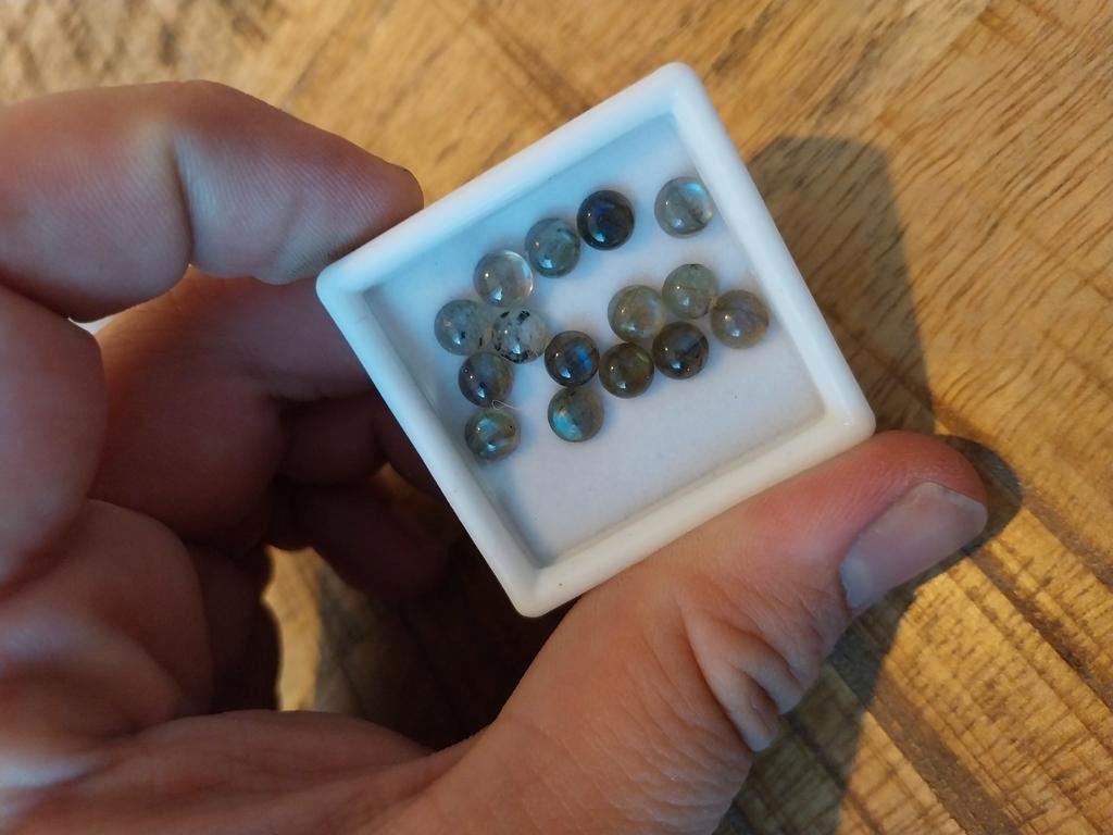 Lot met ronde labradoriet cabochons, Sieraden, Tassen en Uiterlijk, Edelstenen, Ophalen of Verzenden