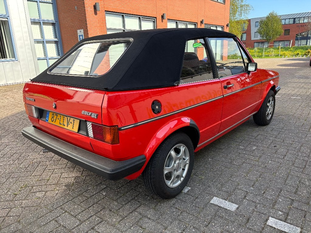 Volkswagen Golf MK1 Marsrood 1983, 440 kg, Stof, Cabriolet, 4 stoelen