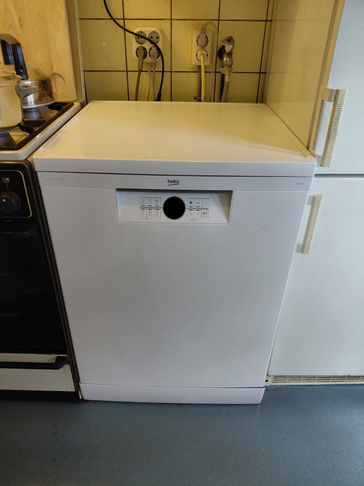 Beko Vaatwasser - Zo goed als nieuw, Ophalen, 60 cm of meer, Zo goed als nieuw, 85 tot 90 cm