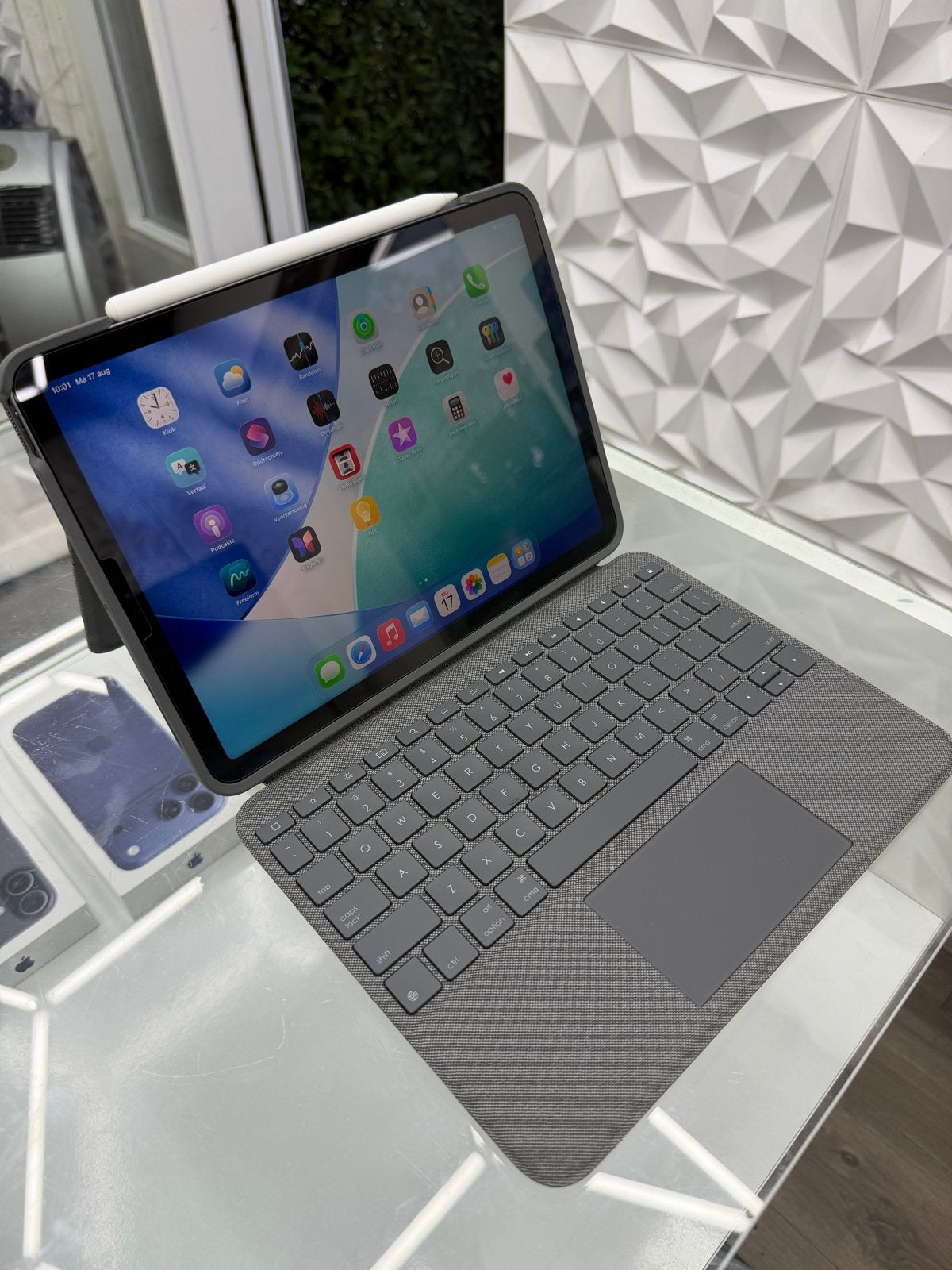iPad Air 5e gen 64GB met Apple Pencil en Logitech hoes, Computers en Software, Apple iPads, Apple, Apple, Apple iPad Air, Ophalen of Verzenden