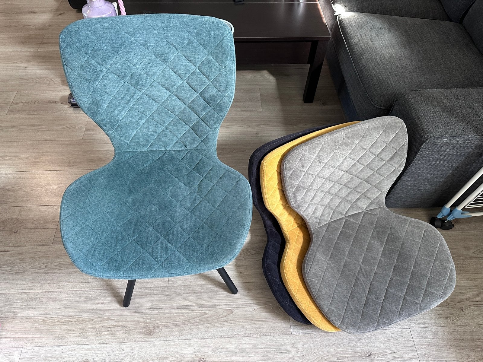 Set eetkamerstoelen (groen, grijs, oker geel, zwart), Ophalen, Overige kleuren, Zo goed als nieuw, Vier