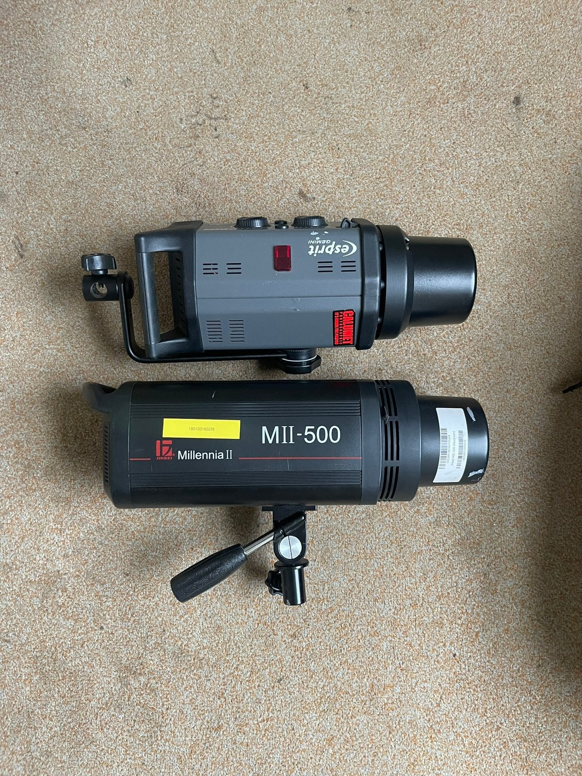 Twee flits lampen incl. Statieven, softboxen en tas, Ophalen of Verzenden, Zo goed als nieuw, Flitslamp, Overige merken