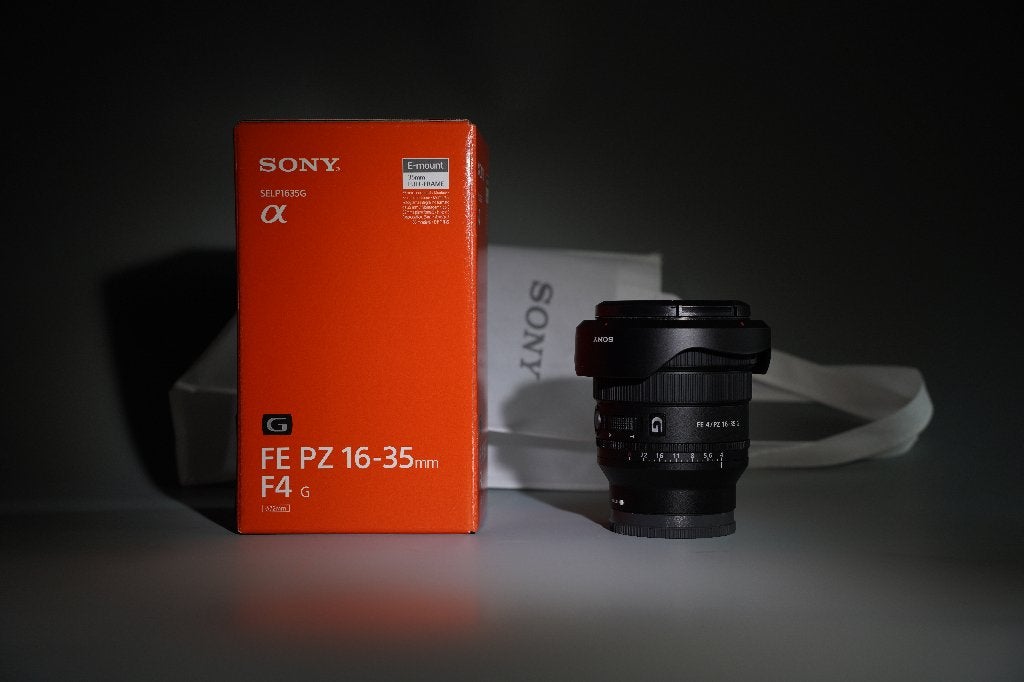 Sony FE PZ 16-35mm f/4.0 G, Sony, Zo goed als nieuw, Sony E-mount, Zonnekap