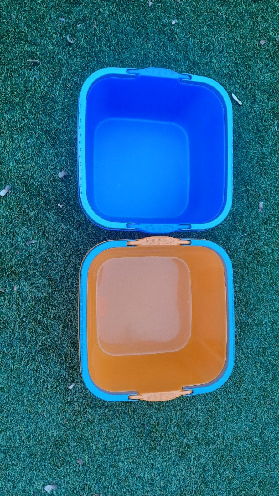2 wasbakken met handvatten. Oranje,blauw., Ophalen of Verzenden, Gebruikt