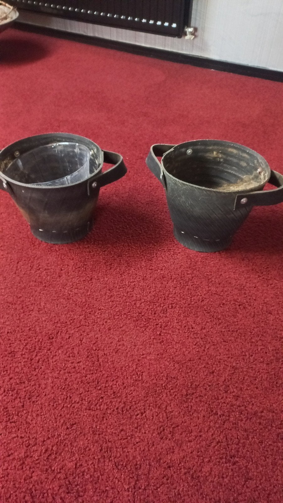 2 bloempotten, Overige materialen, Rond, Ophalen of Verzenden, Minder dan 40 cm