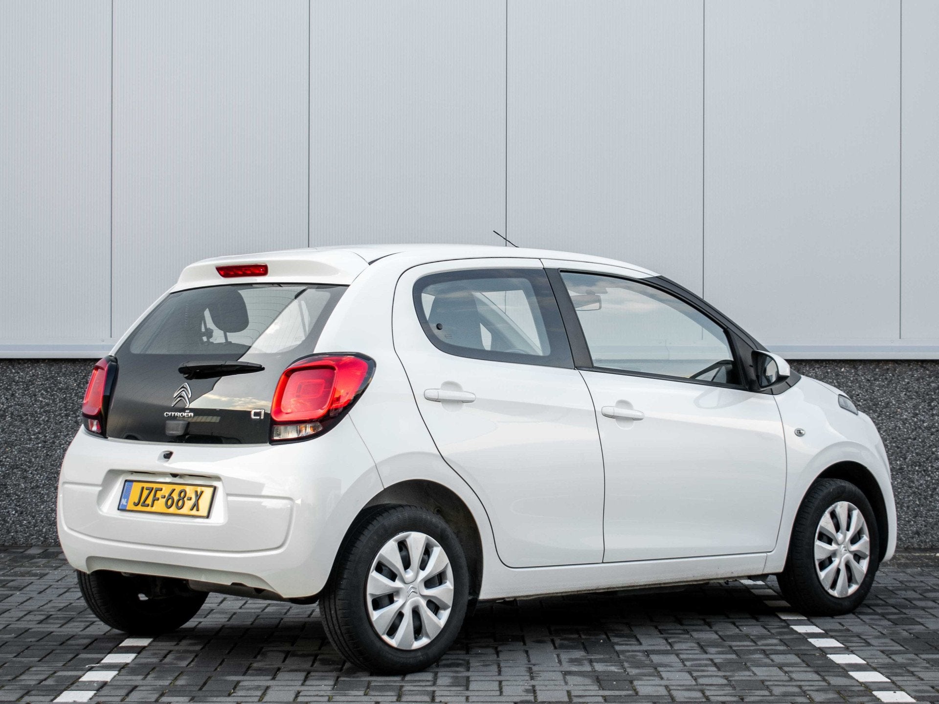 Citroën C1 1.0 VTi | Carplay | Stoelverwarming | Climate co, Auto's, Voorwielaandrijving, Stof, Gebruikt, 4 stoelen
