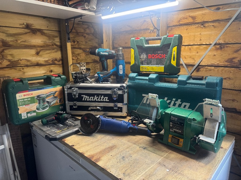 Complete gereedschap set Makita / Bosch / Ferm / Varo, Ophalen, Boor- en Schroefmachine, Variabele snelheid, Gebruikt