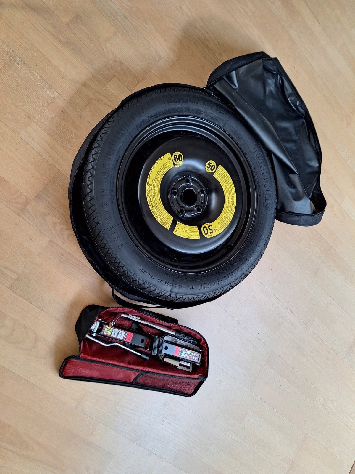 reservewiel 19inch thuiskomer met gereedschapset, Ophalen, Zo goed als nieuw