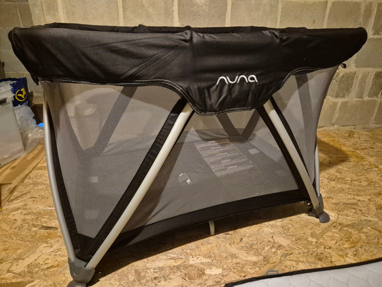 Nuna Sena Reisbed Campingbedje met matras en matrashoes, Ophalen, Zo goed als nieuw, Matras