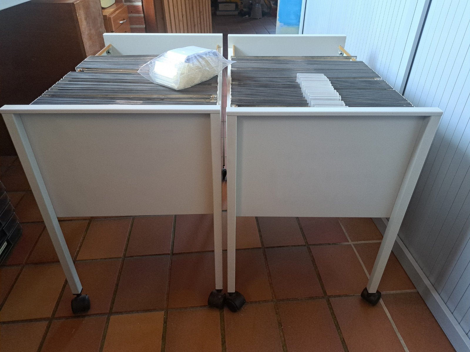 Set van 2 hangmappenwagens met hangmappen, Diversen, Papierwaren, Gebruikt, Ophalen