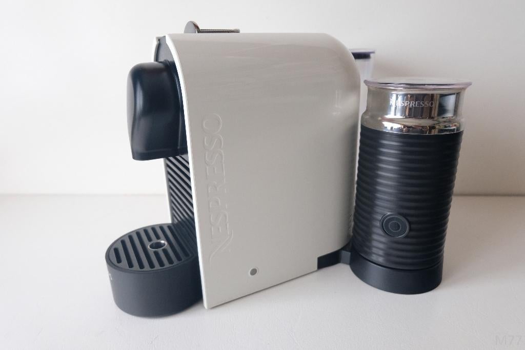 Nespresso Krups U & Milk XN2601 Koffiemachine, Gebruikt, Ophalen of Verzenden, Koffiepads en cups, Afneembaar waterreservoir